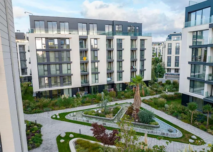 Апартаменти Super Luxury Flat For 2 In Deluxe Azur Варна