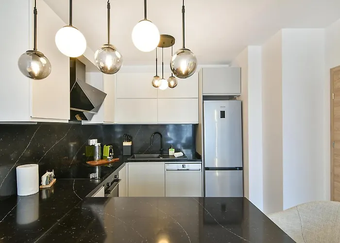 Super Luxury Flat For 2 In Deluxe Azur Апартаменти *