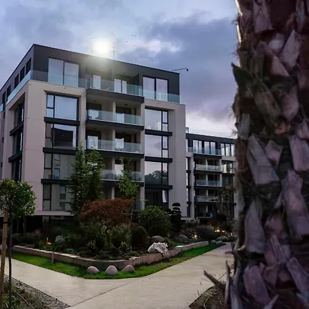 Super Luxury Flat For 2 In Deluxe Azur アパート ヴァルナ