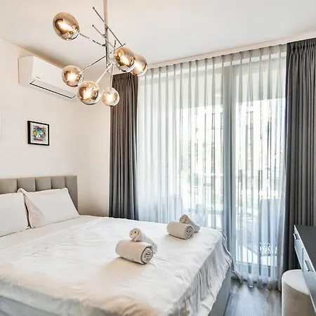 Super Luxury Flat For 2 In Deluxe Azur Apartment Varna