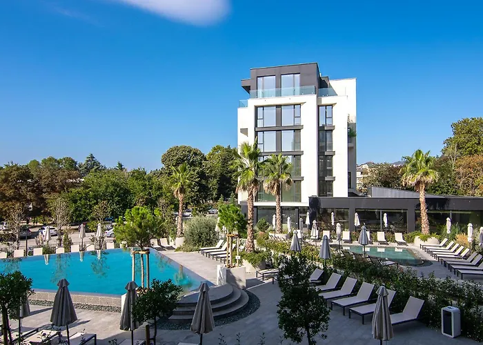 Super Luxury Flat For 2 In Deluxe Azur Apartment